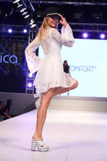 Sofía Zamolo feet photo thumbnail