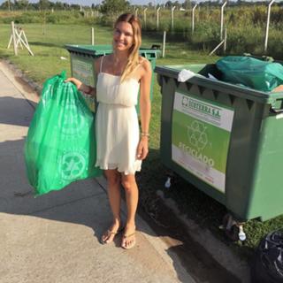 Sofía Zamolo feet photo thumbnail