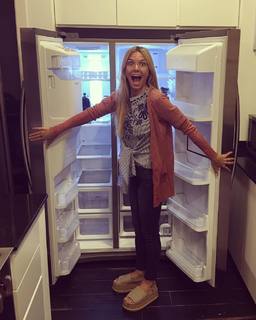 Sofía Zamolo feet photo thumbnail