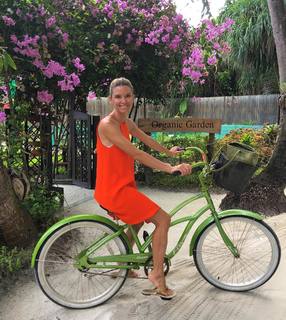 Sofía Zamolo feet photo thumbnail