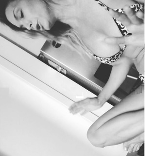 Sofía Zamolo feet photo thumbnail