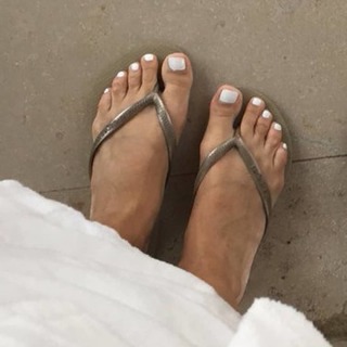 Sofía Zamolo feet photo thumbnail