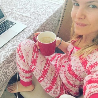 Sofía Zamolo feet photo thumbnail