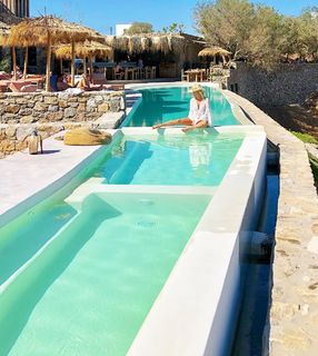 Sofía Zamolo feet photo thumbnail