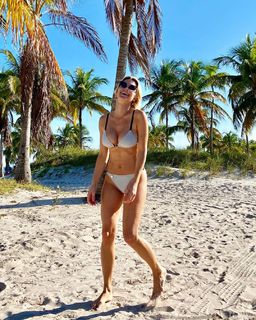 Sofía Zamolo feet photo thumbnail