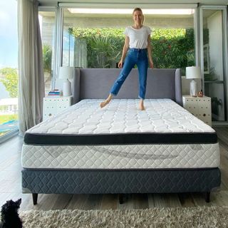 Sofía Zamolo feet photo thumbnail