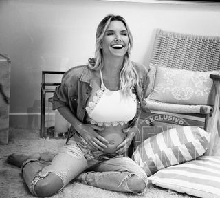 Sofía Zamolo feet photo thumbnail