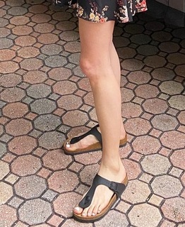 Sofía Zamolo feet photo thumbnail