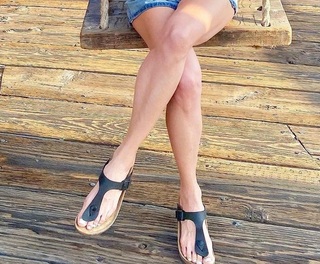 Sofía Zamolo feet photo thumbnail