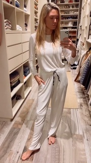 Sofía Zamolo feet photo thumbnail