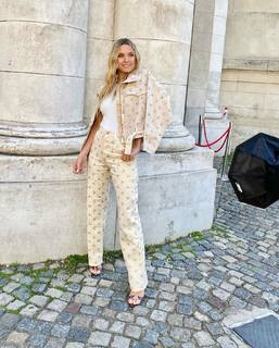 Sofía Zamolo feet photo thumbnail