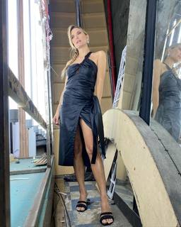 Sofía Zamolo feet photo thumbnail