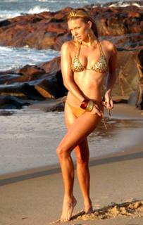 Sofía Zamolo feet photo thumbnail