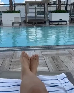 Sofía Zamolo feet photo thumbnail