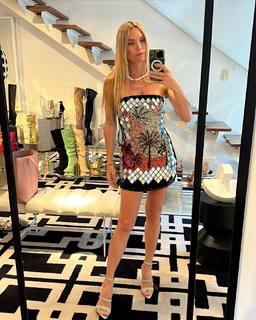 Sofía Zamolo feet photo thumbnail