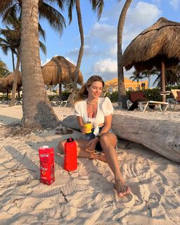 Sofía Zamolo feet photo thumbnail