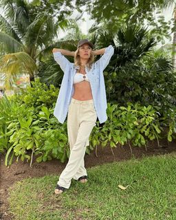 Sofía Zamolo feet photo thumbnail