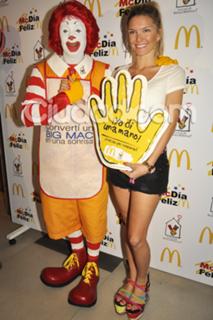 Sofía Zamolo feet photo thumbnail