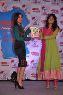 Soha Ali Khan feet photo 9
