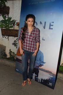 Soha Ali Khan feet photo 8