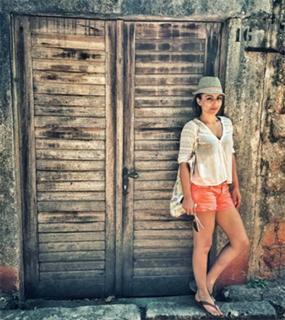 Soha Ali Khan feet photo 14