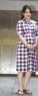 Soha Ali Khan feet photo 3