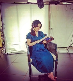 Soha Ali Khan feet photo 14