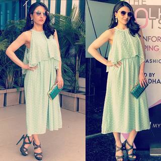 Soha Ali Khan feet photo 5