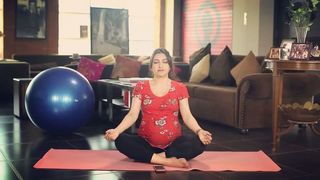 Soha Ali Khan feet photo 19