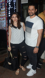 Soha Ali Khan feet photo 10