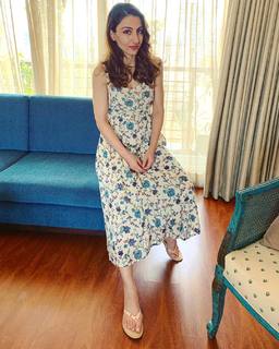 Soha Ali Khan feet photo 19