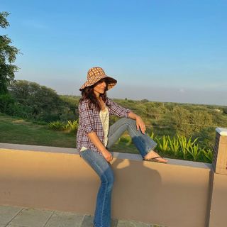 Soha Ali Khan feet photo 18