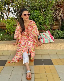 Soha Ali Khan feet photo 12