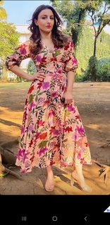 Soha Ali Khan feet photo 15