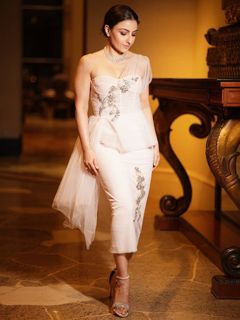Soha Ali Khan feet photo 1