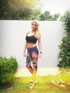 Sol Pérez feet photo thumbnail