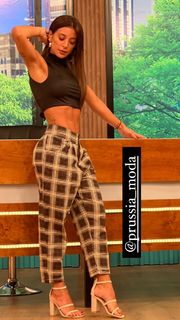 Sol Pérez feet photo thumbnail