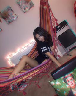 Sol Rodríguez feet photo thumbnail