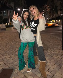 Sol Rodríguez feet photo thumbnail