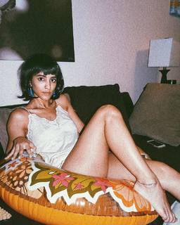 Sol Rodríguez feet photo thumbnail