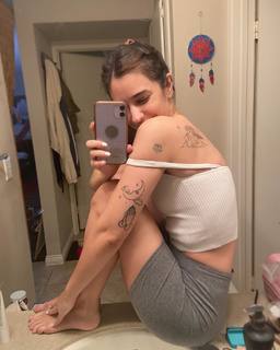 Sol Rodríguez feet photo thumbnail