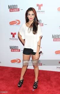 Sol Rodríguez feet photo thumbnail