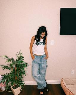 Sol Rodríguez feet photo thumbnail