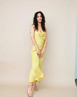 Sol Rodríguez feet photo thumbnail