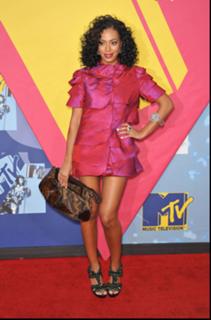 Solange feet photo thumbnail