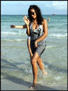 Solange feet photo thumbnail