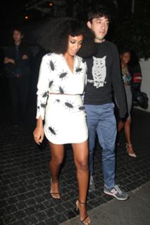 Solange feet photo thumbnail