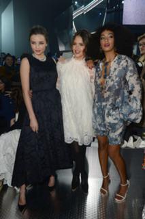 Solange feet photo thumbnail