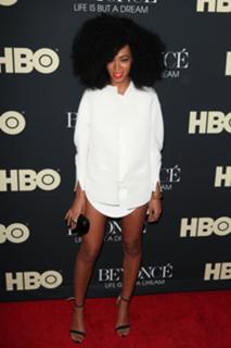 Solange feet photo thumbnail
