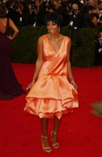 Solange feet photo thumbnail